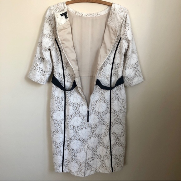 Ivory lace fitted dress - Picture 8 of 14